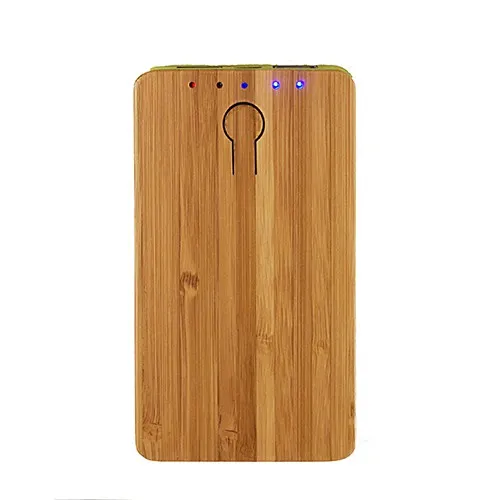 Bamboe powerbank BamBam met laadindicator