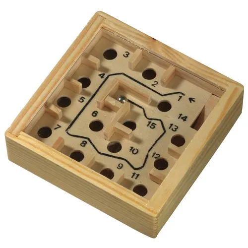 Houten spellendoosje met doolhof