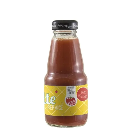 Glazen flesje biologisch tomatensap met zwarte dop en bedrukt etiket