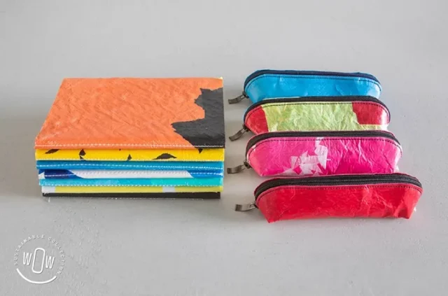 Notitieboekje en etui van gerecyclede plastic tassen