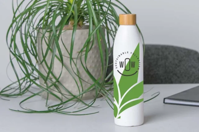 Slanke witte drinkfles van bamboe en suikerriet