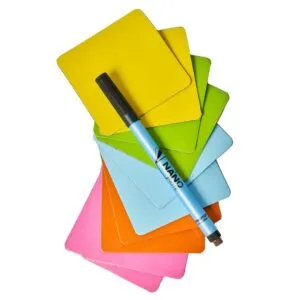 Set gekleurde vierkante Nano Notes met een pen