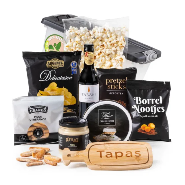 Multibox met tapasplankje, wijn en hartige borrelhapjes
