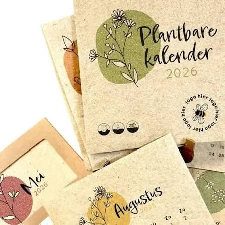 Plantbare bureaukalender van bloeipapier in cadeaudoosje